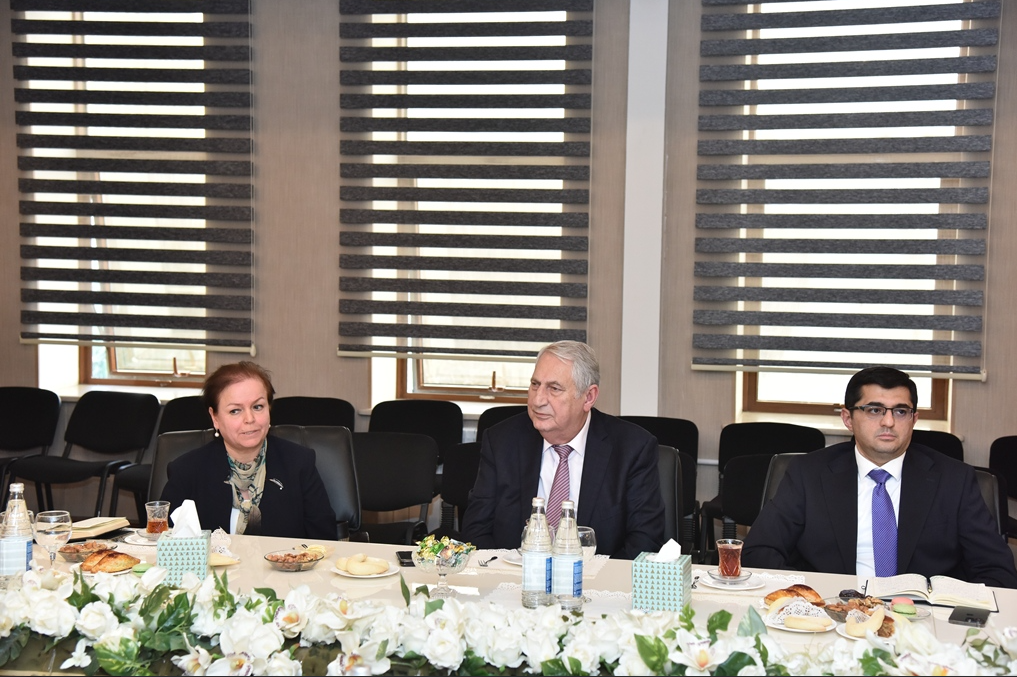 Tahir Budaqov rektorlarla görüş keçirdi - FOTOLAR